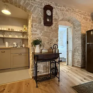 Appartement Di Piazza, Višnjan